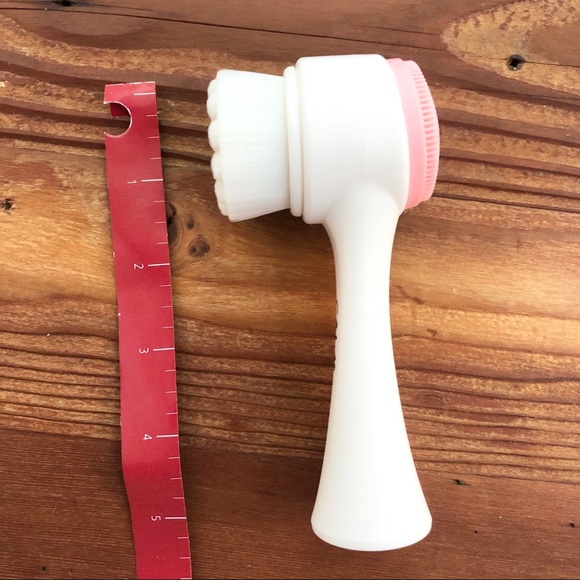 (3 for 20) Dual Action Face Brush 💦 - Picture 5 of 5